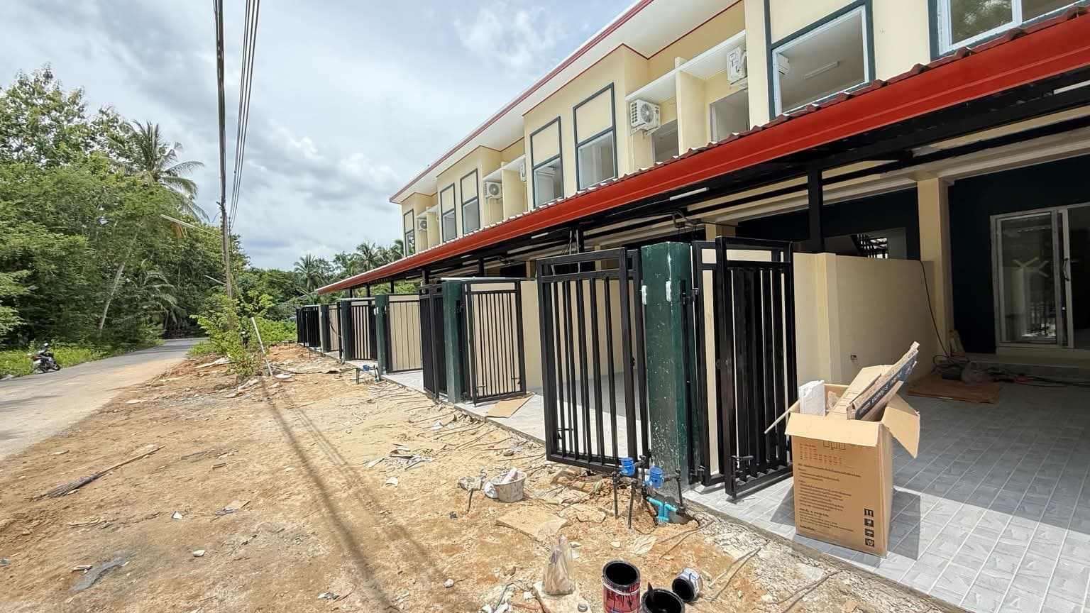 งานทำความสะอาดบ้านทาวน์โฮมหลังงานก่อสร้าง